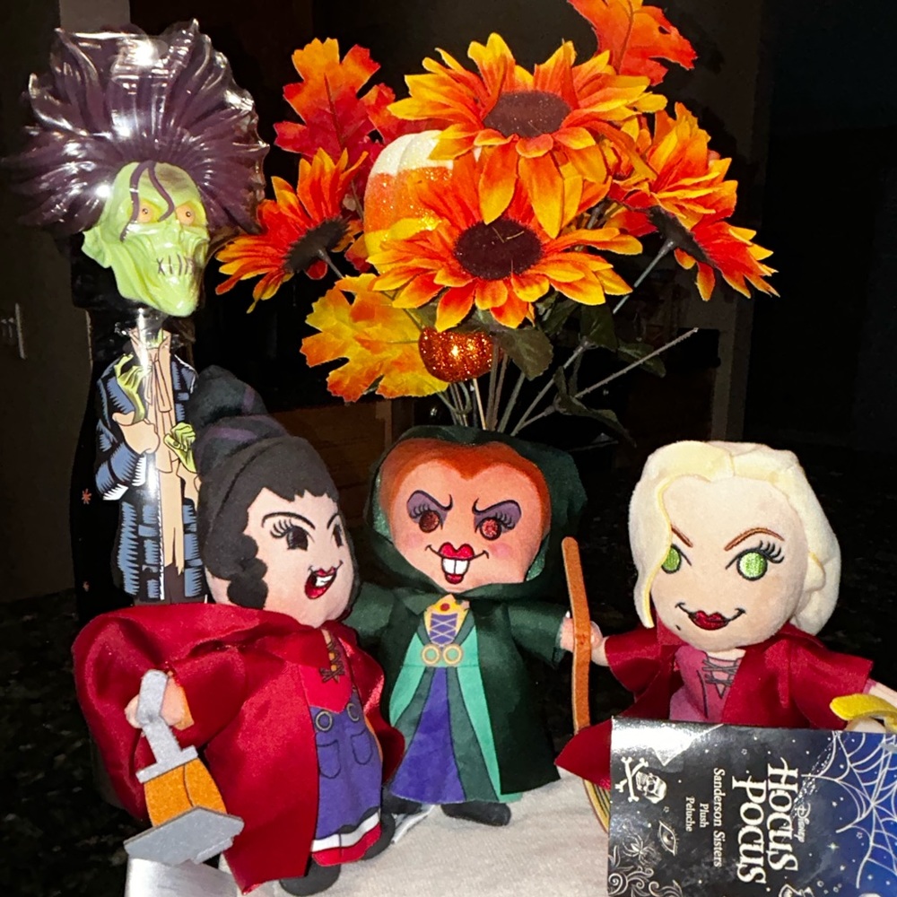 Sanderson Sisters Plush Set & Billy Butcherson Stainless Steel Wate…